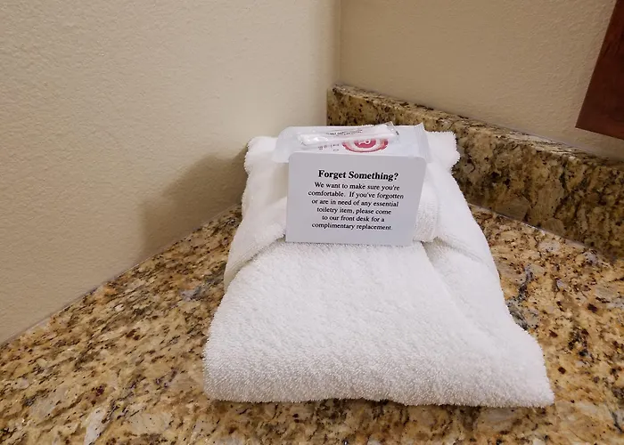 Comfort Inn & Suites West - Medical Center